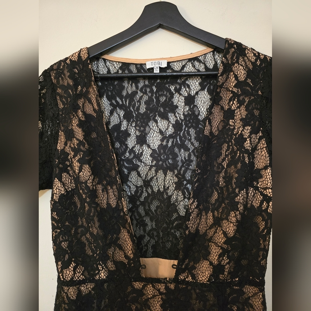 Tobi Black Lace Dress - Picture 3 of 4